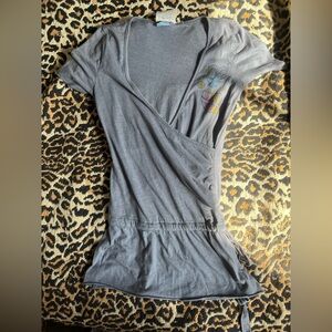2000s Gray Short-Sleeve Wrap Top/dress with ed hardy inspired Accent